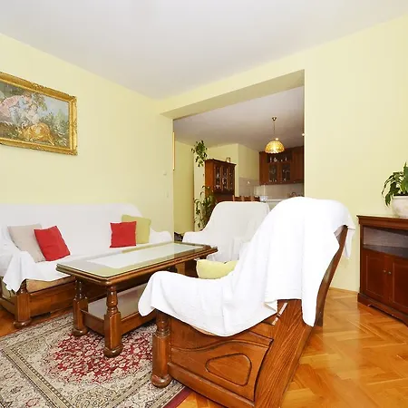 Apartment Vukadin *